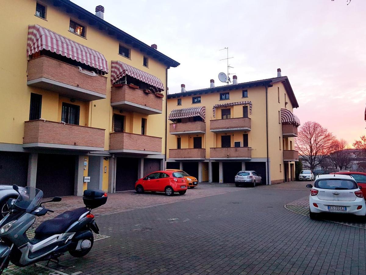 Guest Holiday Filangieri 1 Reggio Emilia Exterior foto